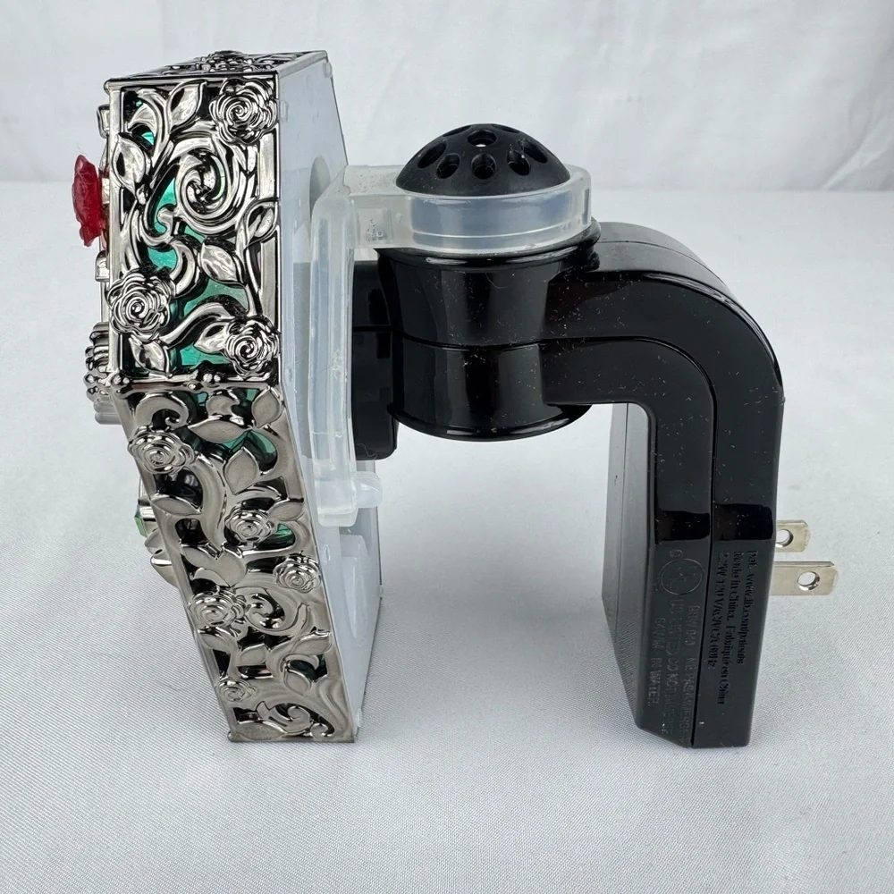 Bath & Body Works Wallflowers Fragrance Plug – Coffin Skeleton Gothic Rose